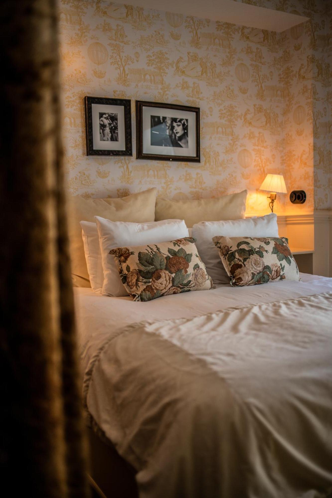 Petite Double Room