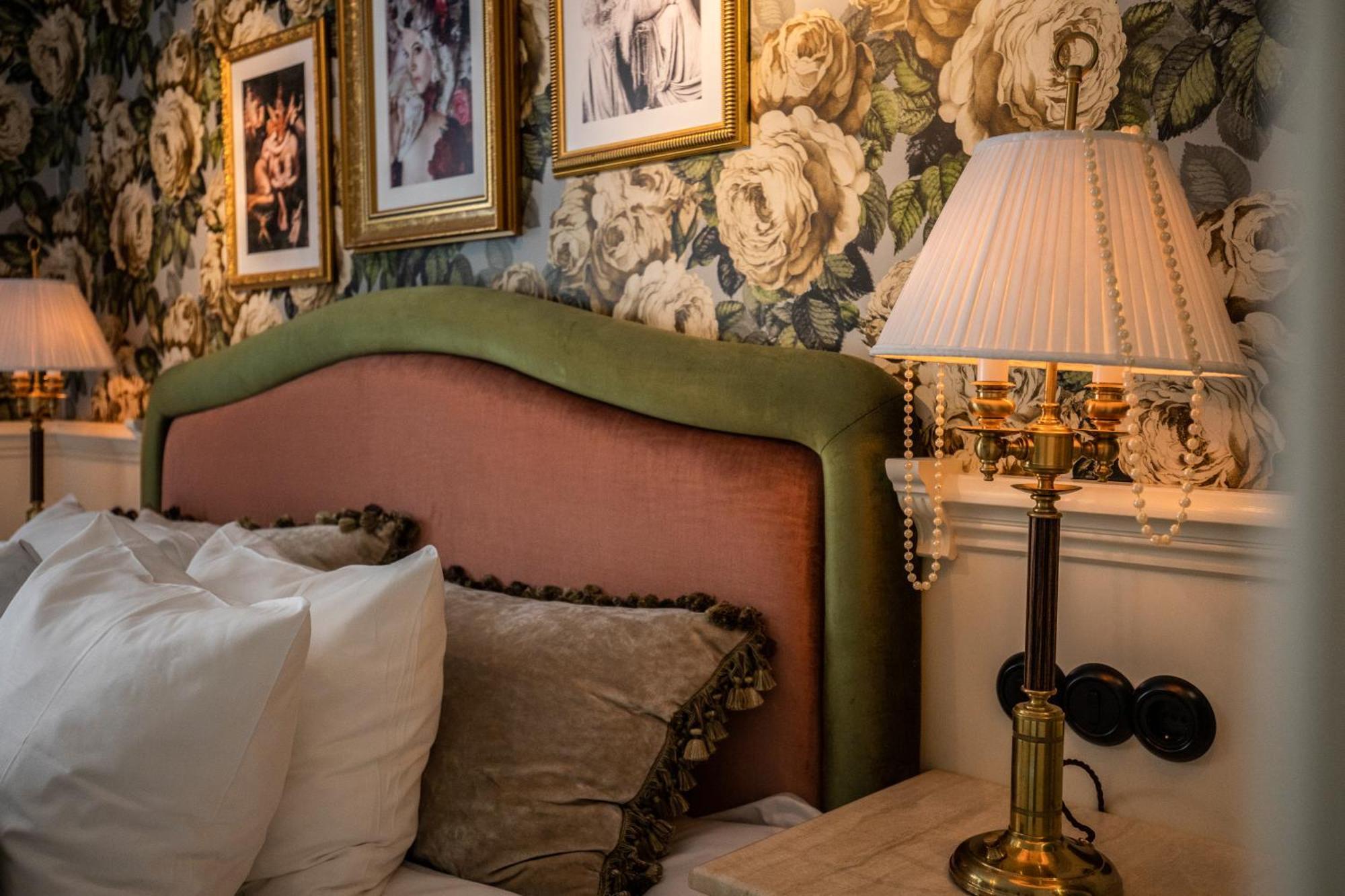 Petite Plus Double Room