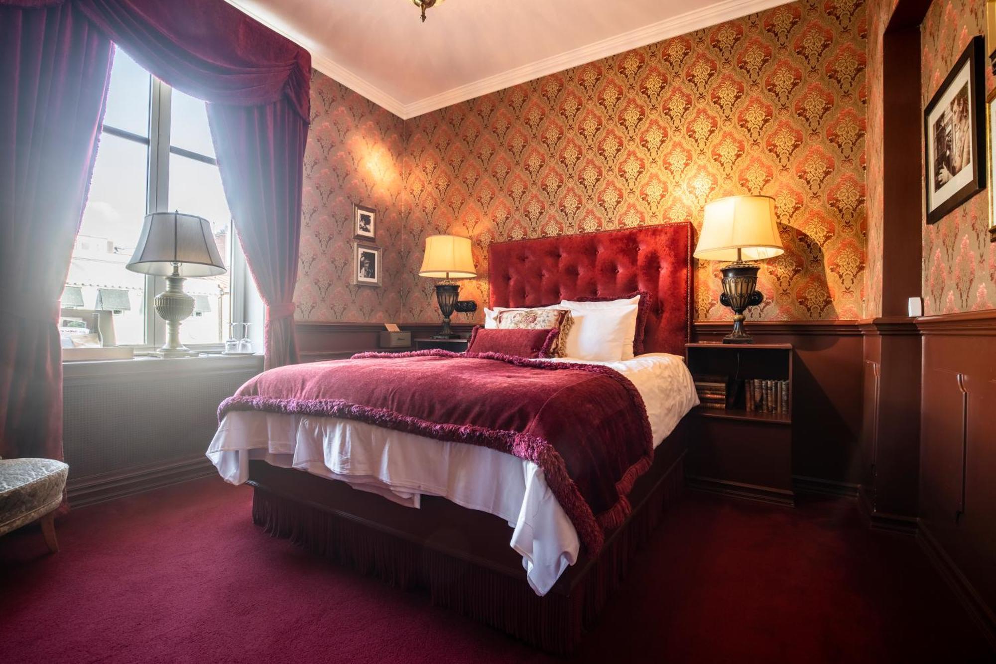 Petite Plus Double Room