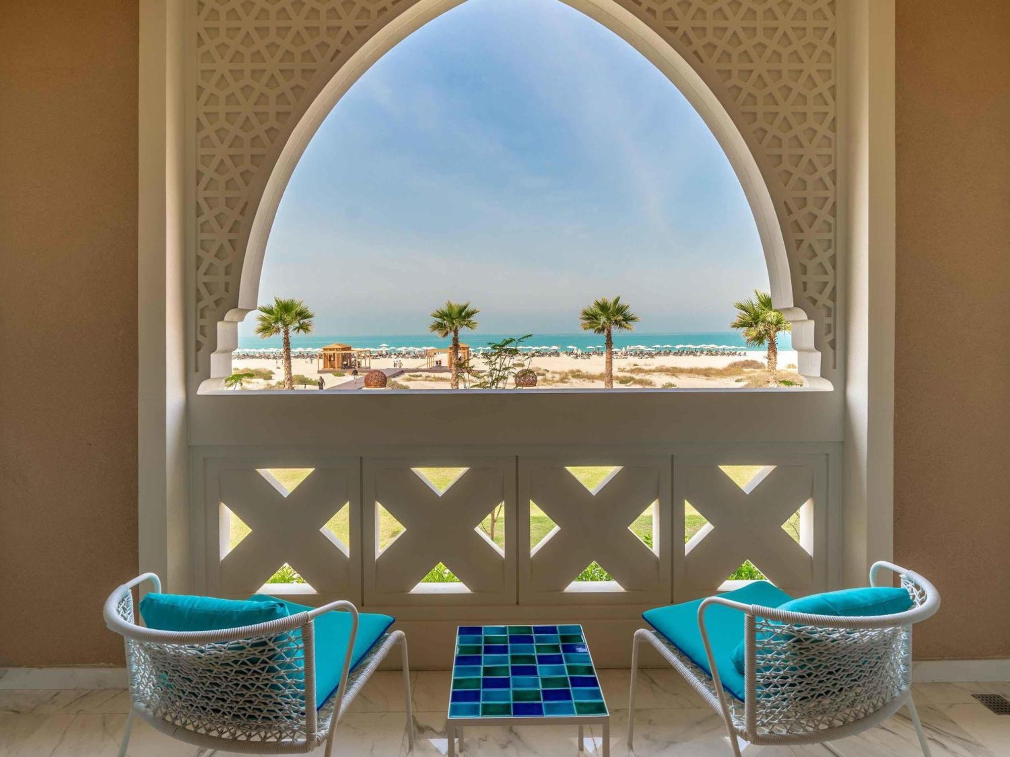 Deluxe King Room Sea View