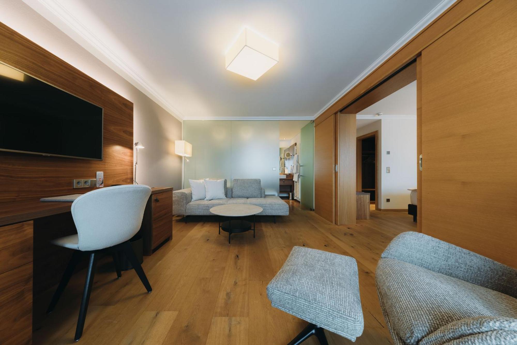 Suite mit Bergblick