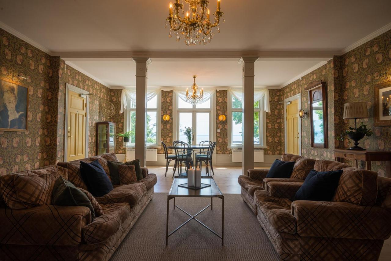 Twin Room Lake View Villa Viktoria