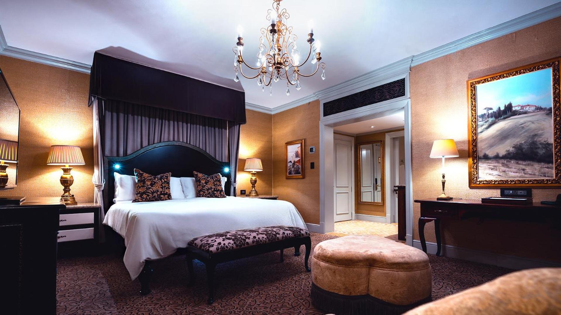 Executive Room 1 King Bed Non-smoking