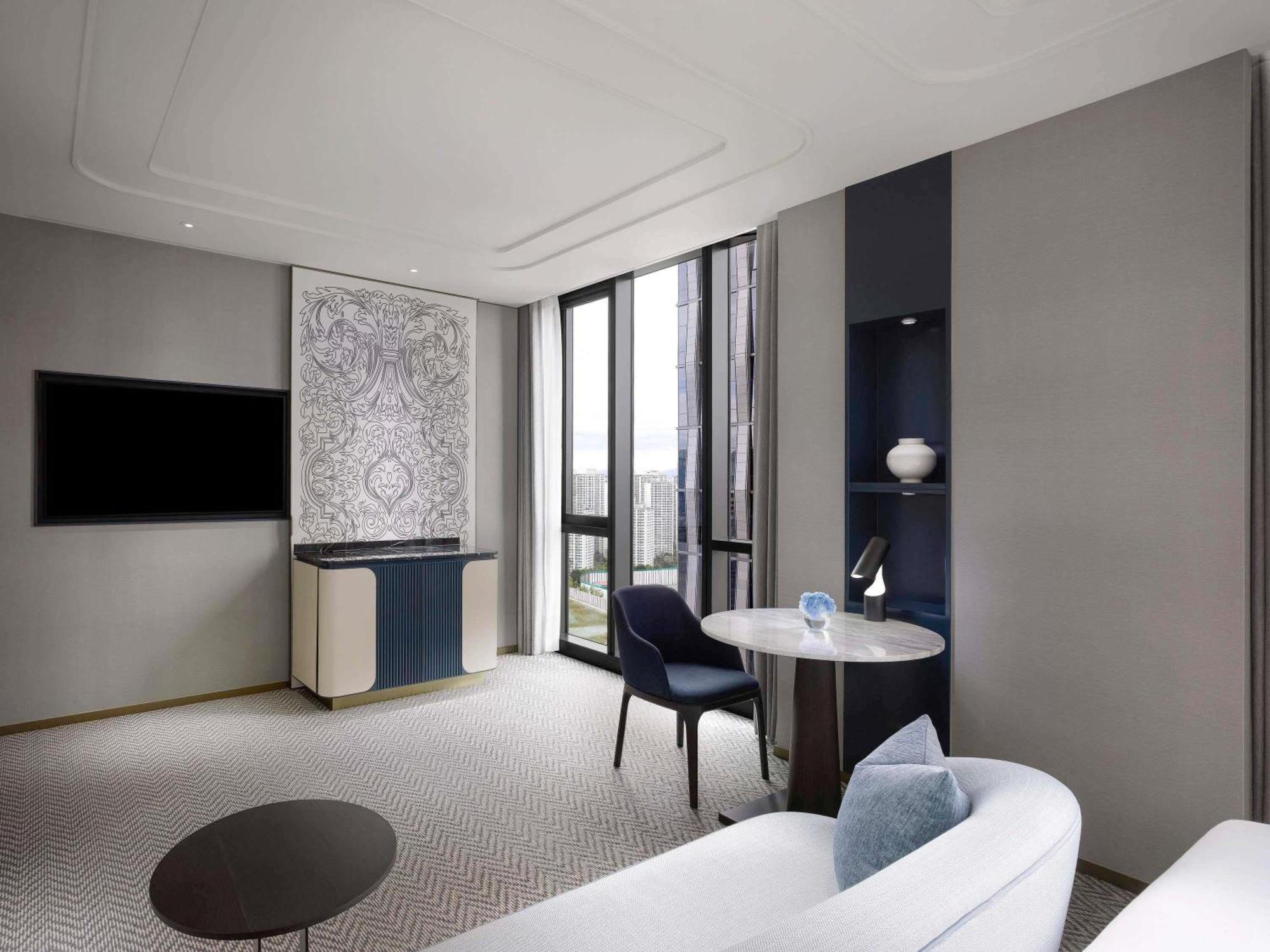 Magnifique Room 1 King Size Bed