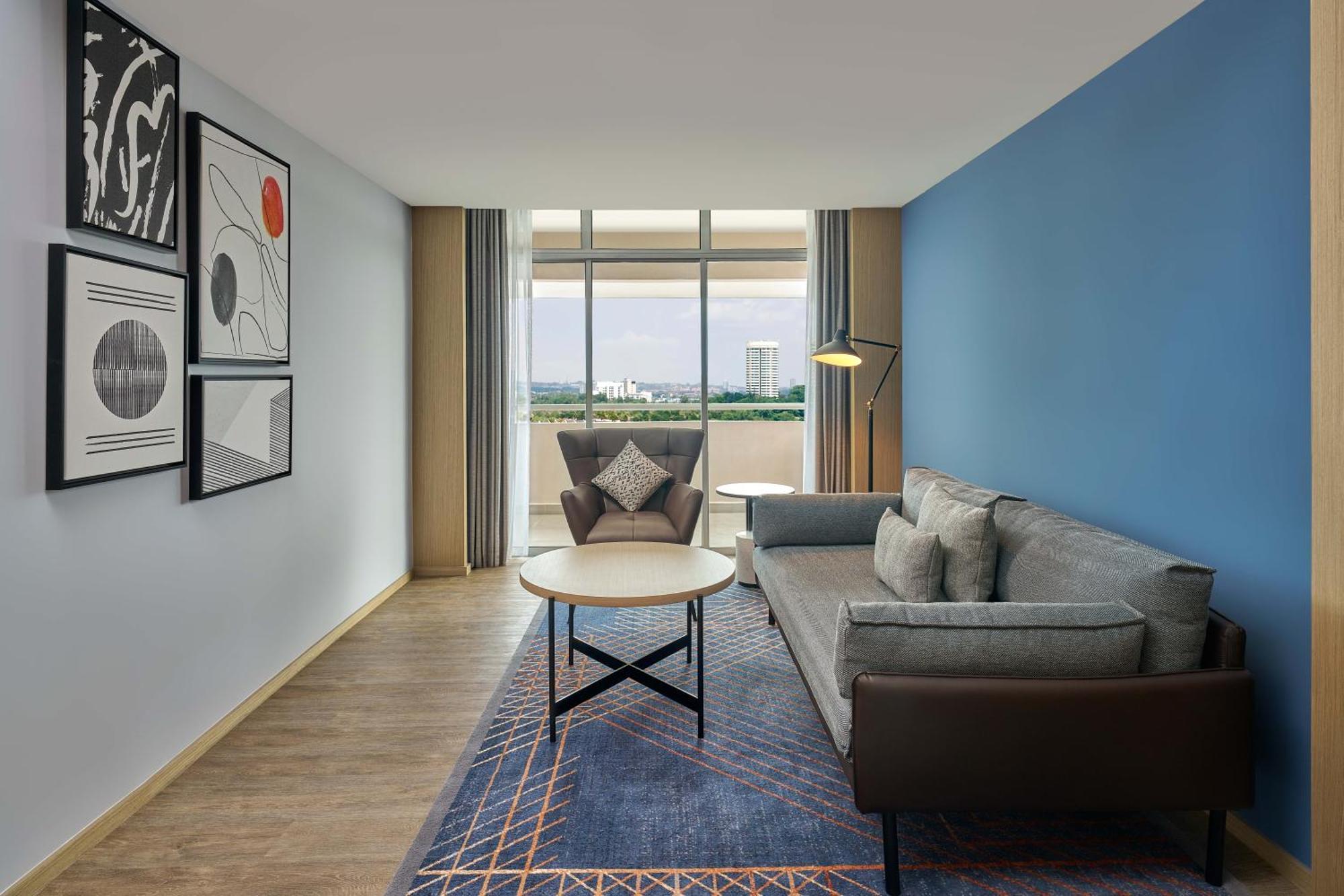 Deluxe King Room with Balcony