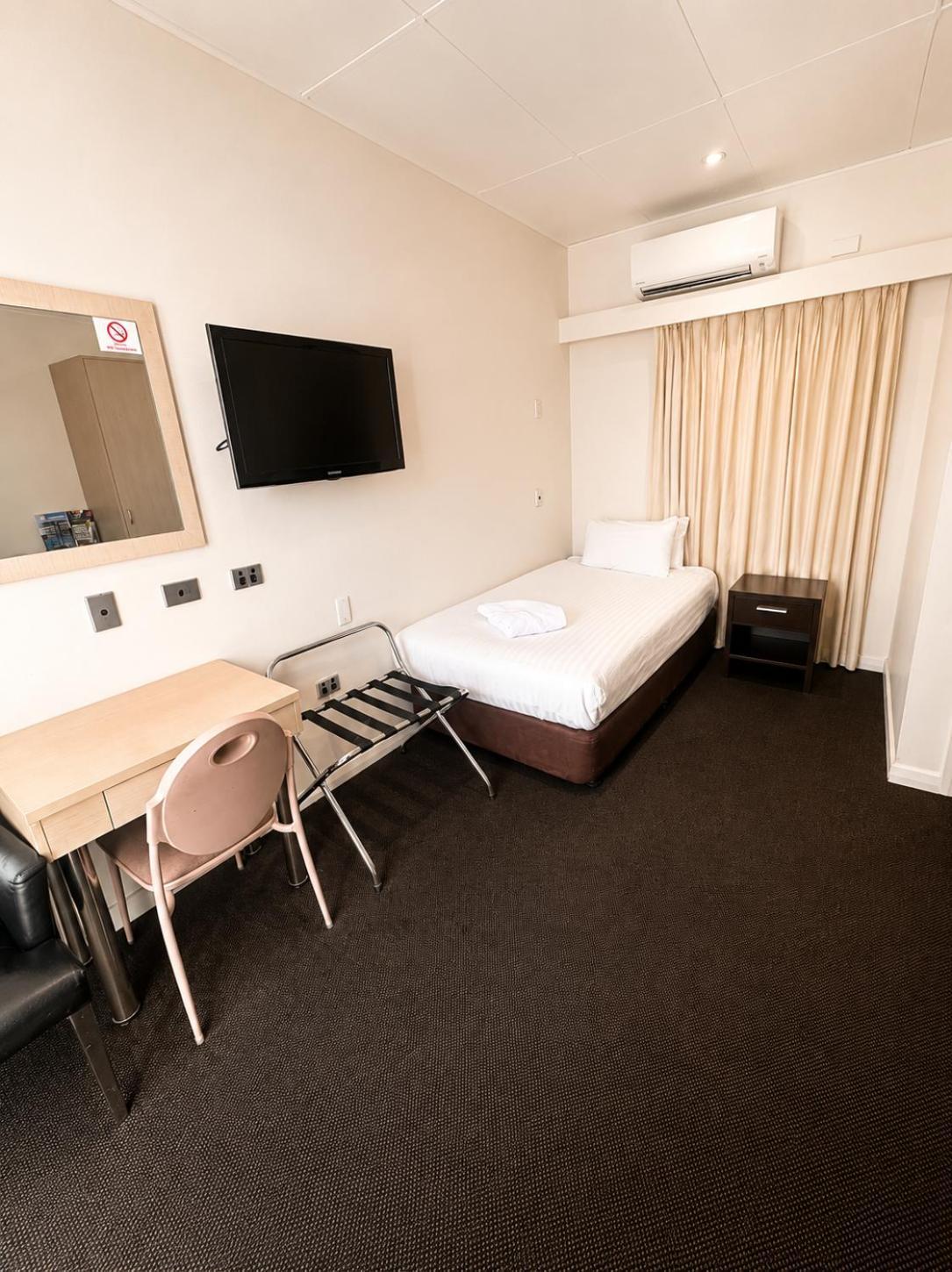 Standard Room with Two Single Beds