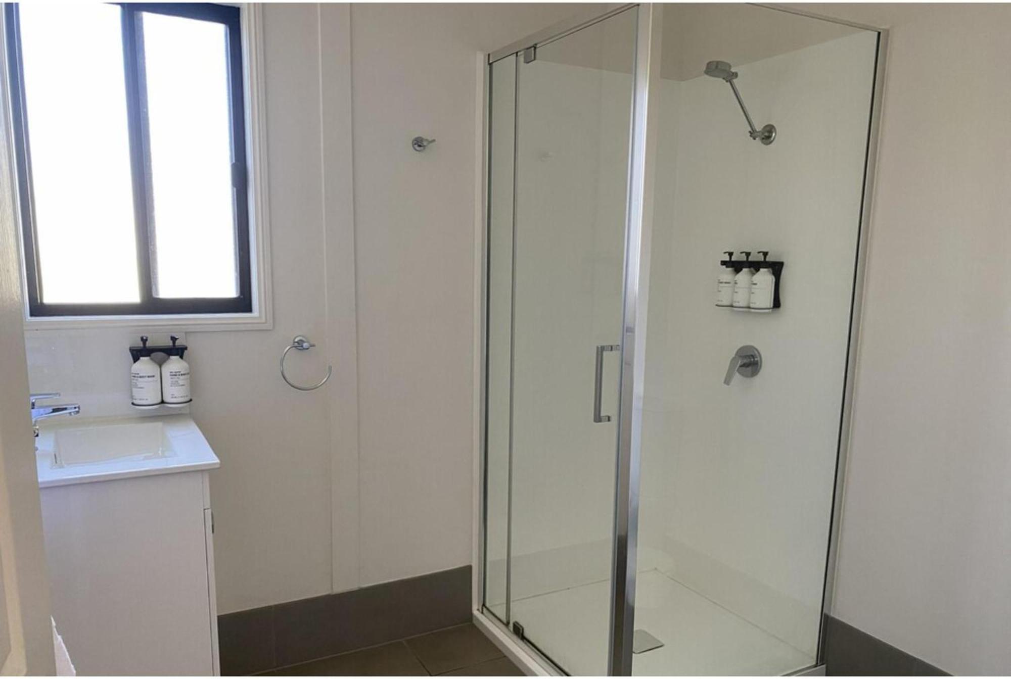Superior 2 Bedroom Cabin - Pet Friendly