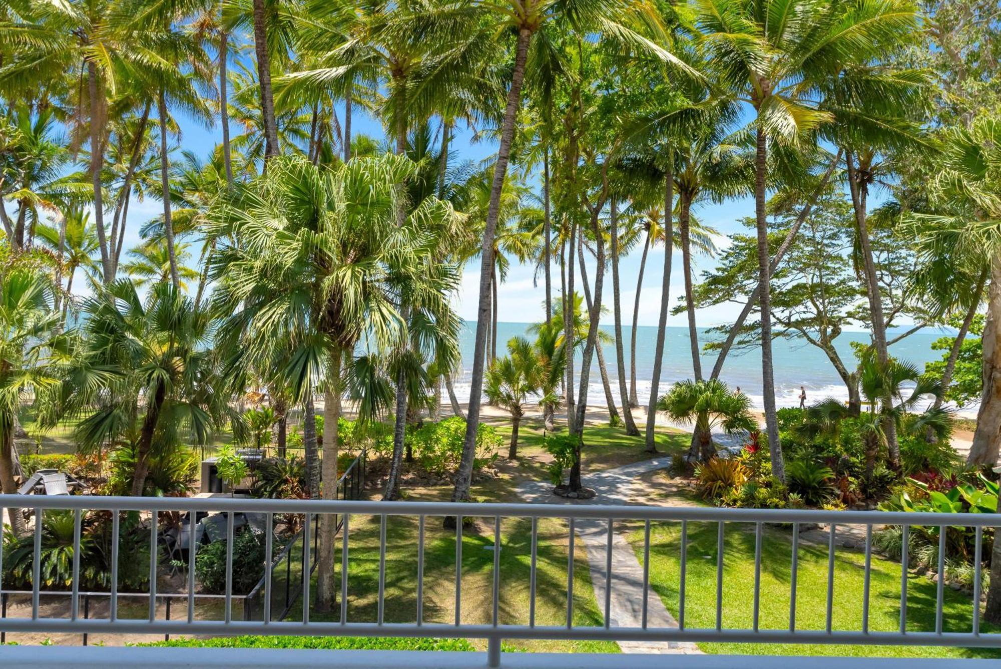 2 Bedroom Beach Front Apartment WiFi Daily Beach Yoga