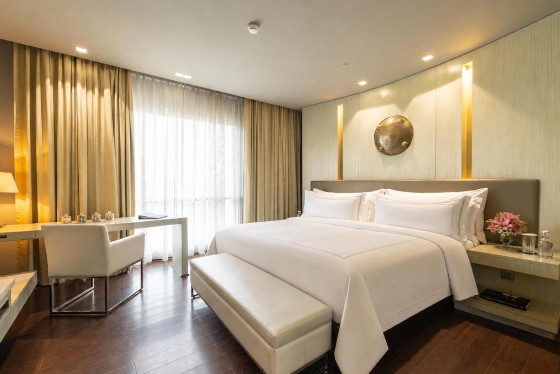 Deluxe Allure Suite