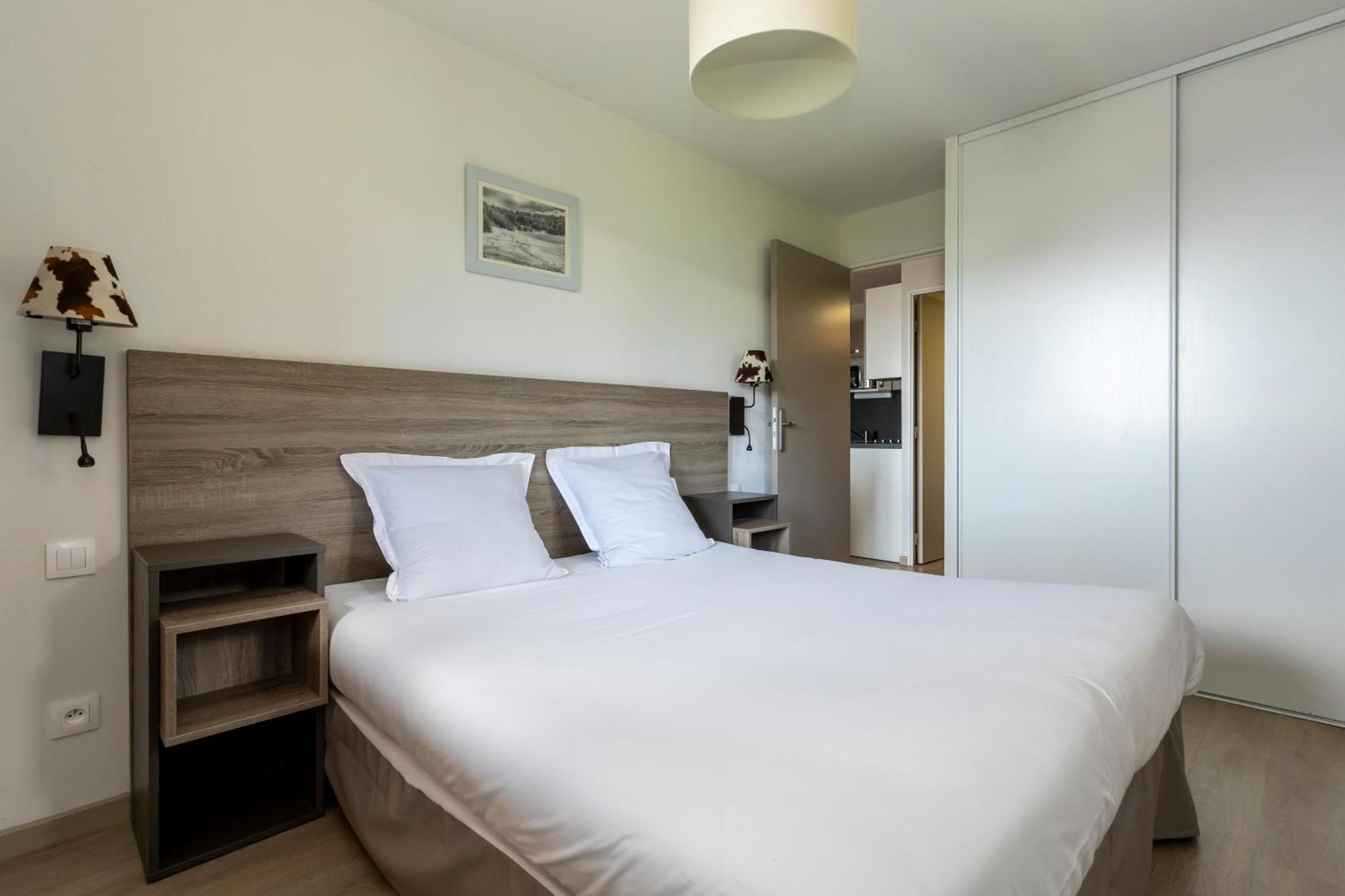 One-Bedroom Apartment,1773926518:JPEG