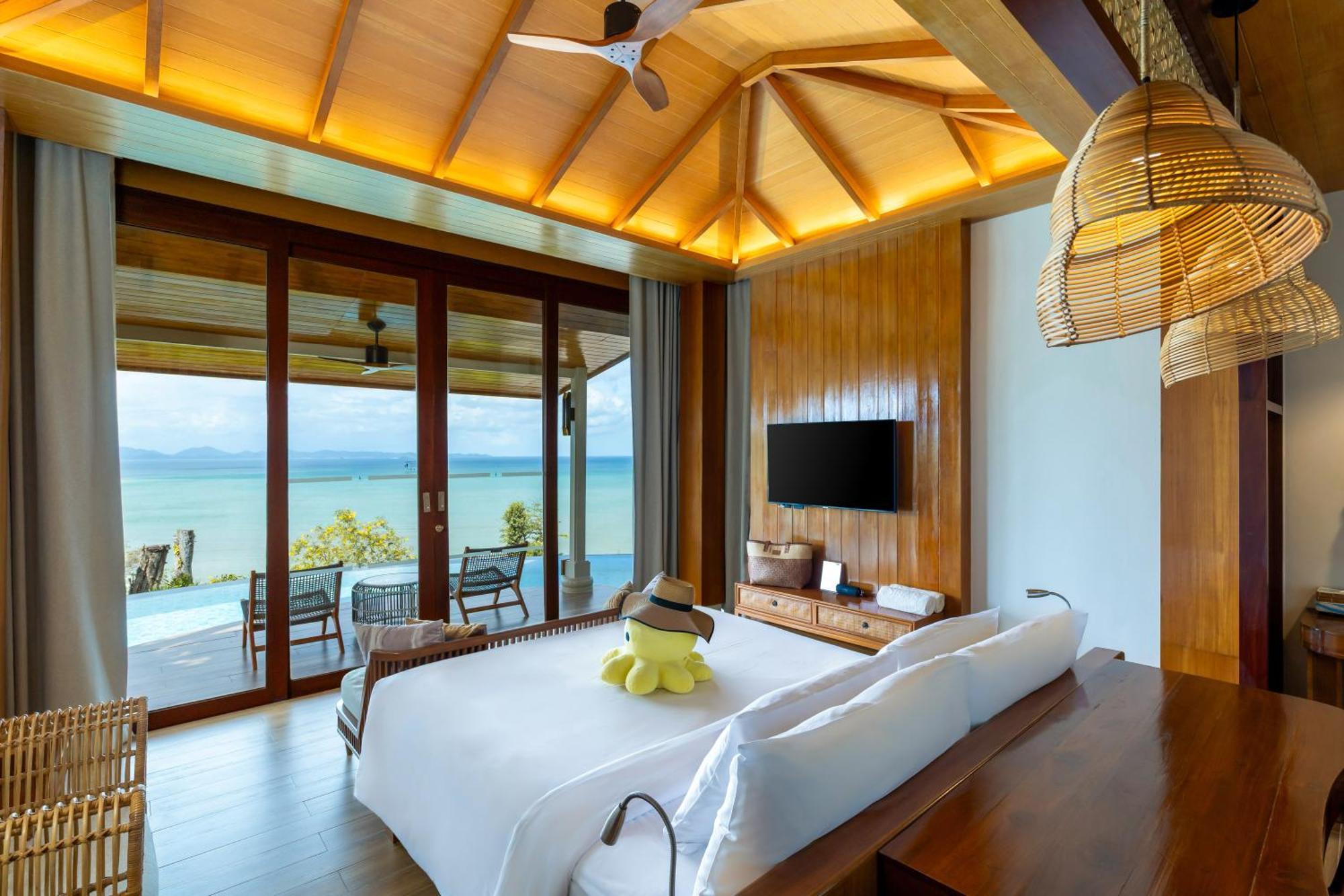 Sinae Premier Pool Suite