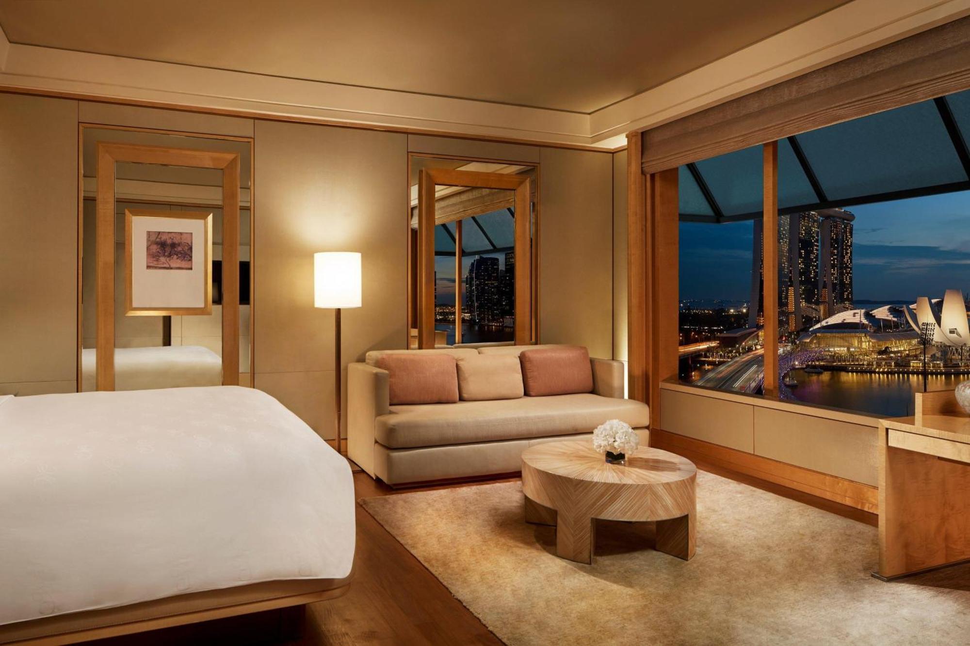 Deluxe Marina, 1 King Bed, Marina Bay View