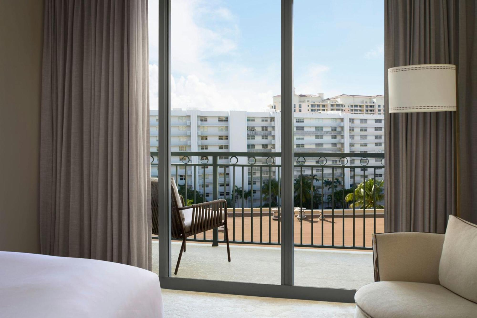 Resort View 1 King Bed