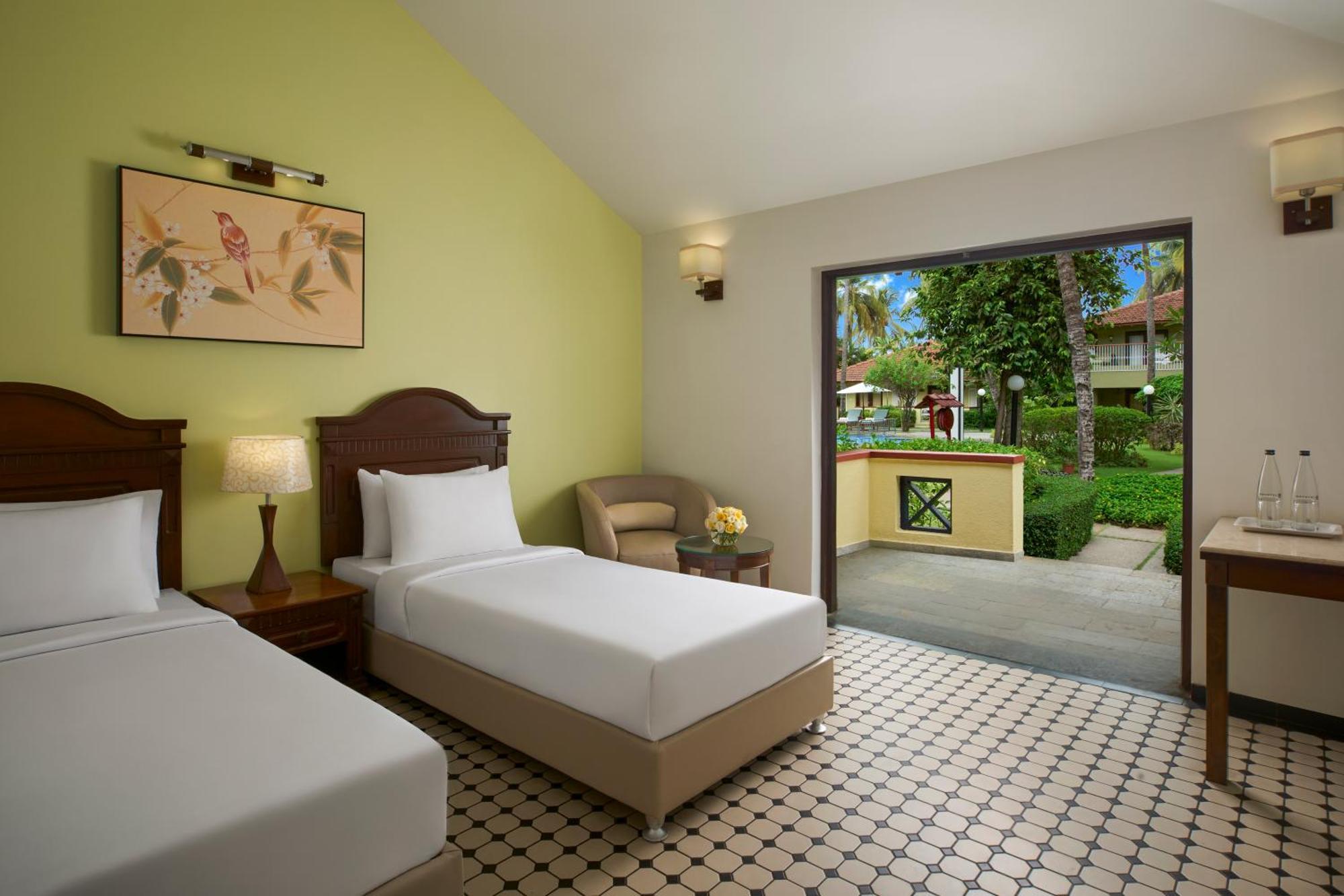 Boutique Villa Twin Room with Pool View - 4 pints of beer bucket per stay 10% Disc on Food  & Beverages, Laundry and SPA