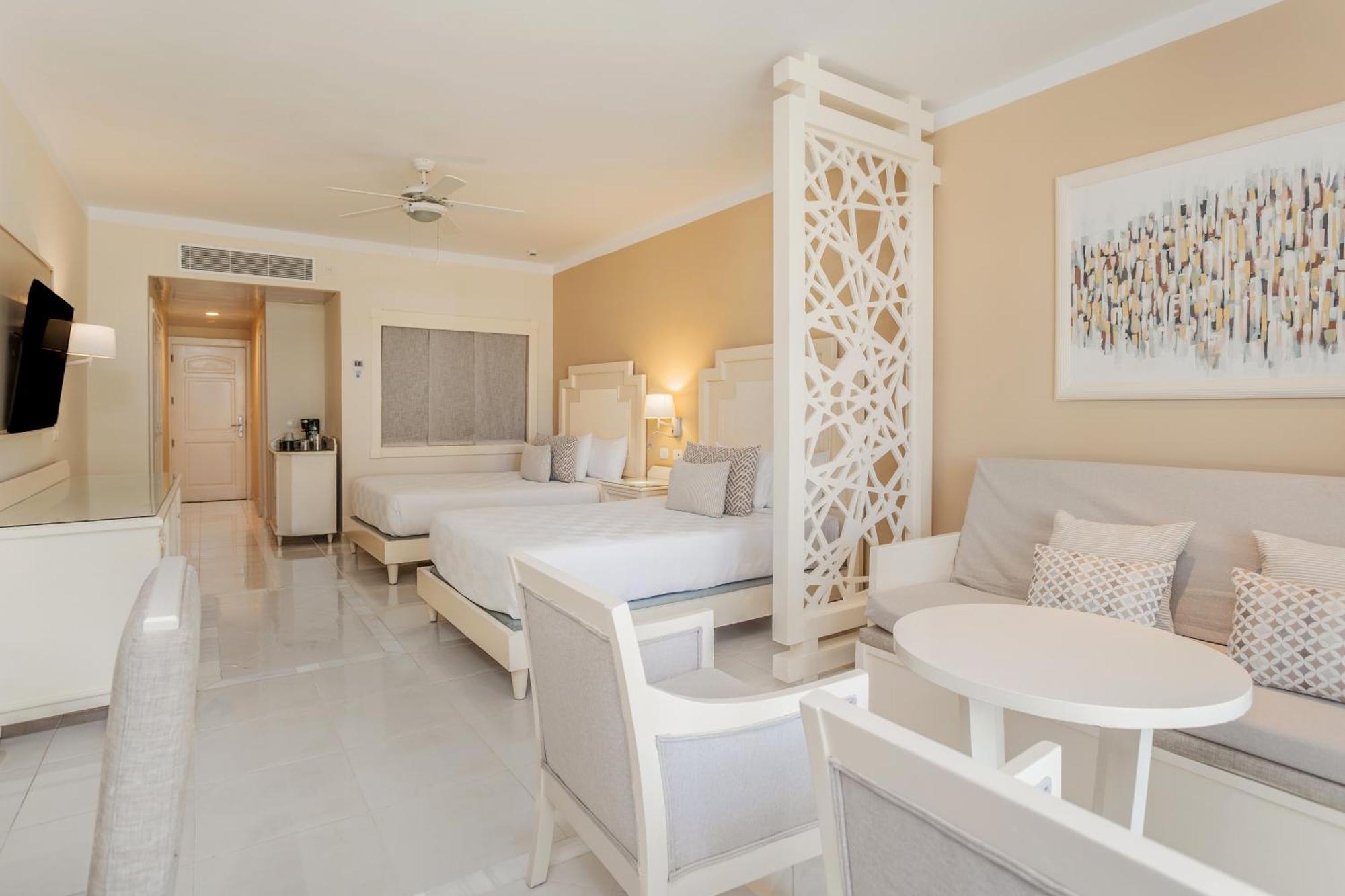 2 Double Beds Junior Suite SGL