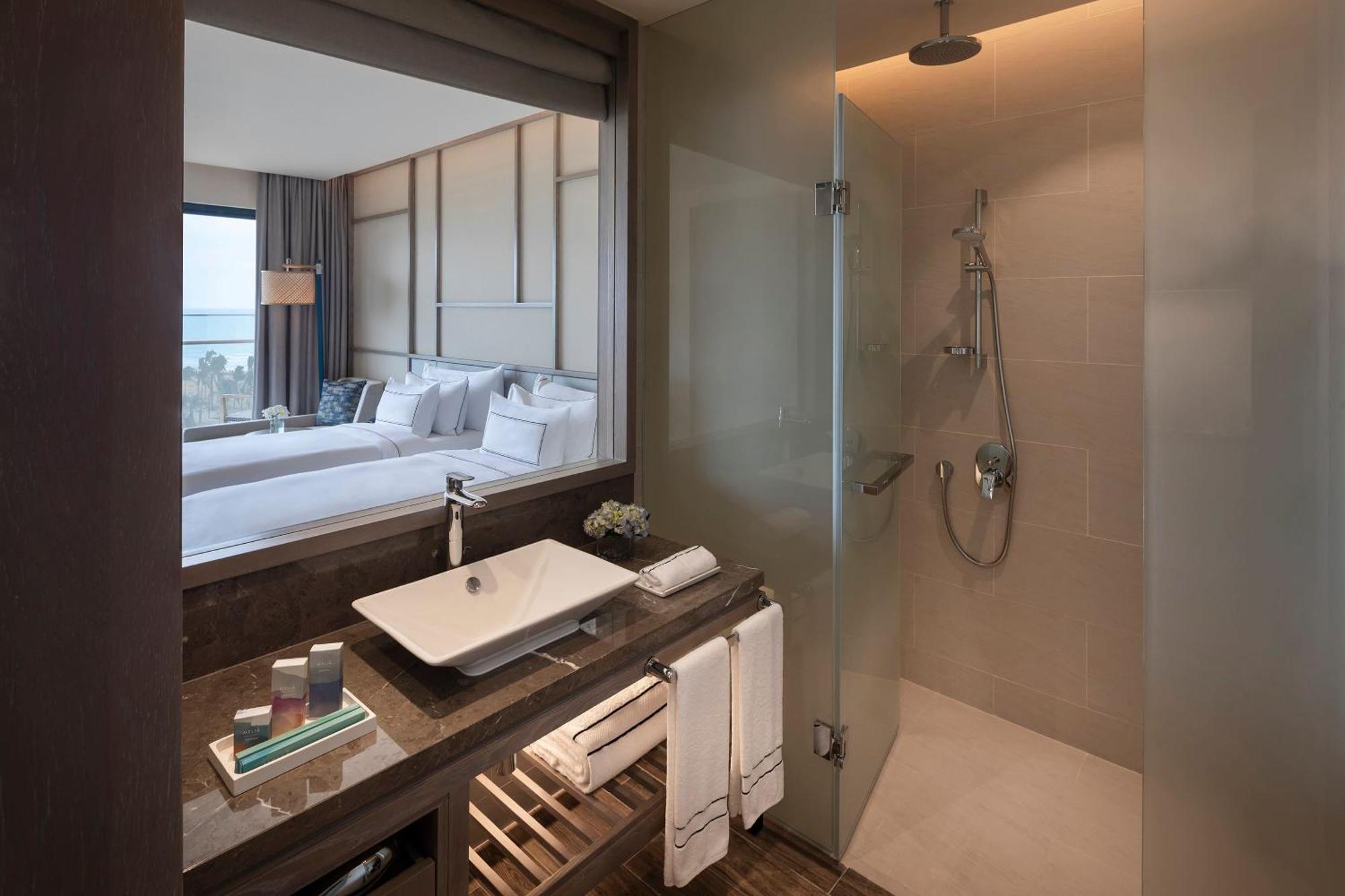Deluxe Double or Twin Room with Balcony - Garden View