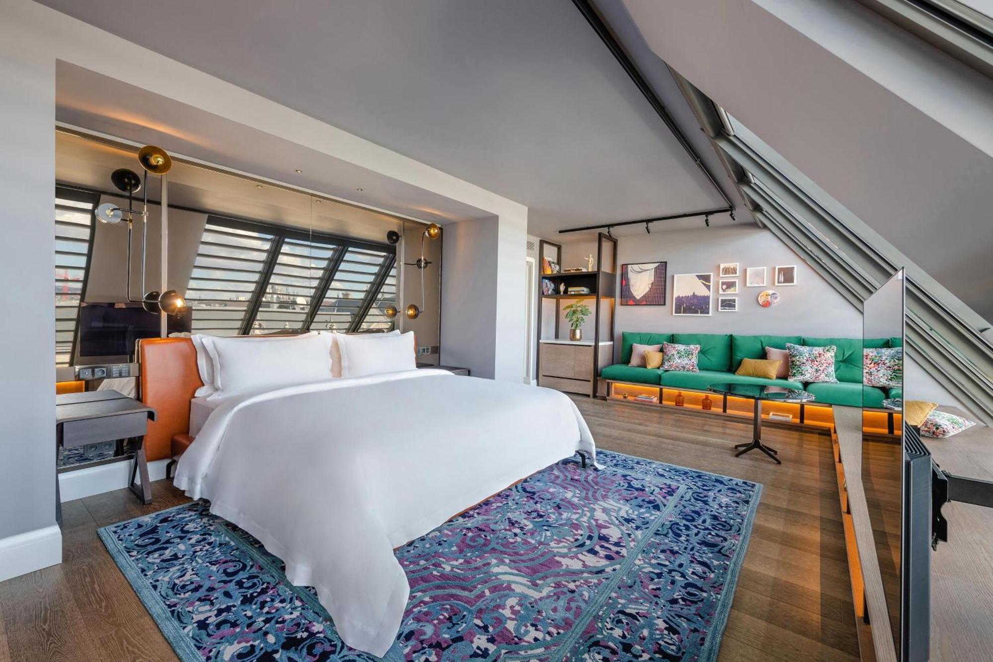 Loft Room Danube View, Guest room, 1 King, Danube River view