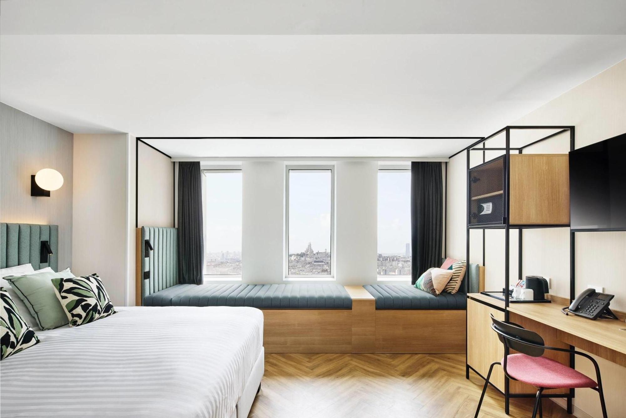 Deluxe Twin Room High Floor