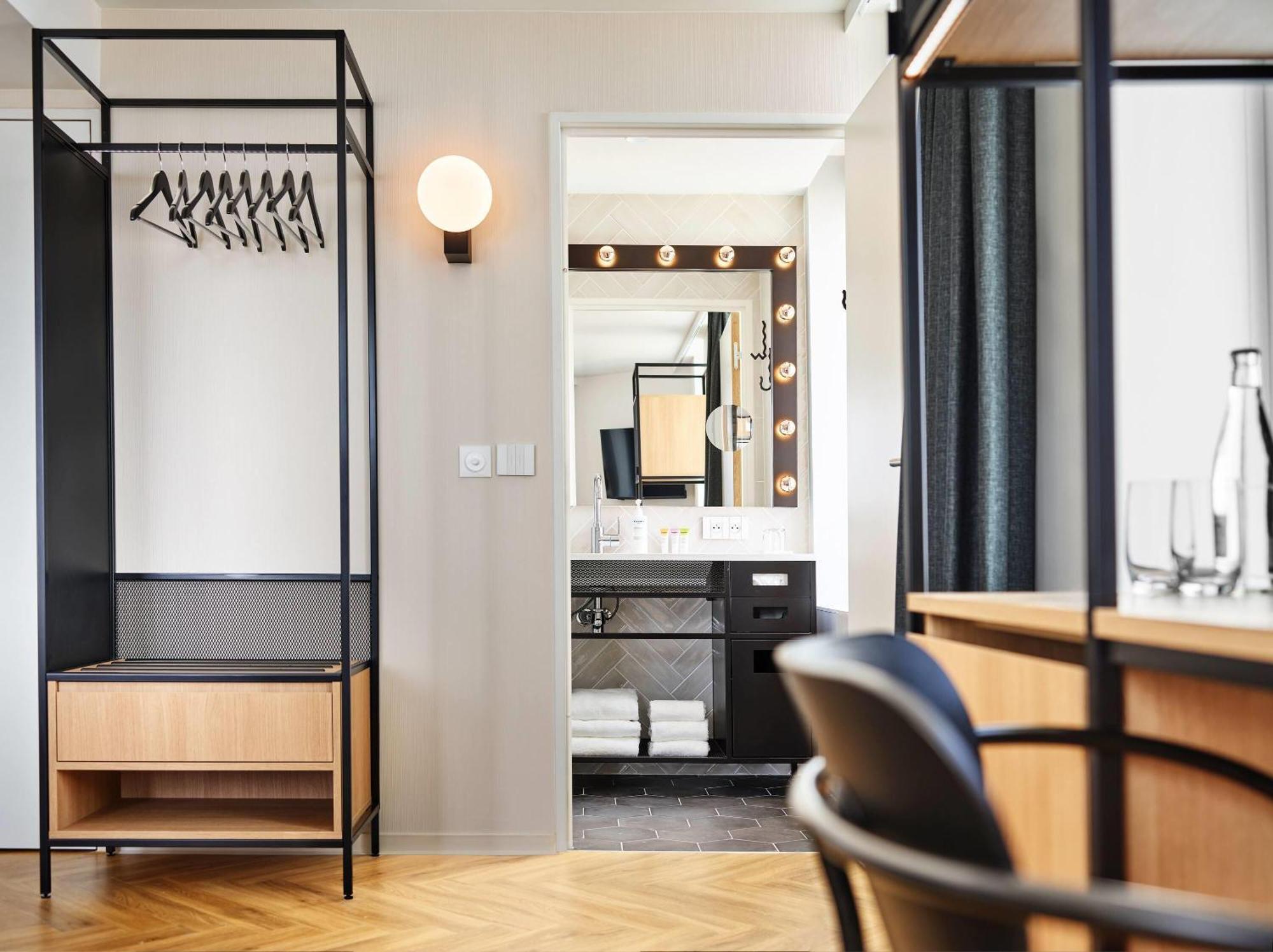 Deluxe Twin Room High Floor