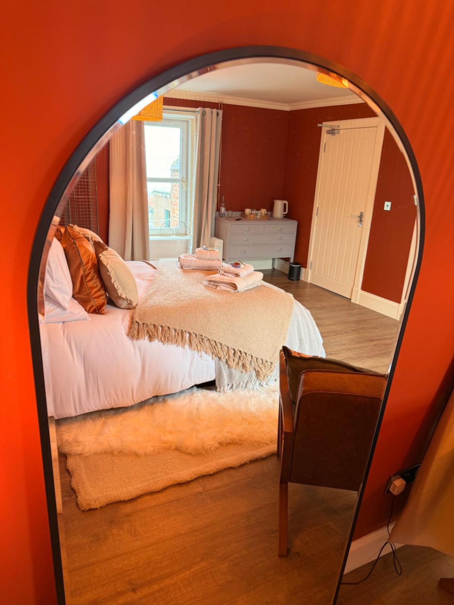 Deluxe King Suite