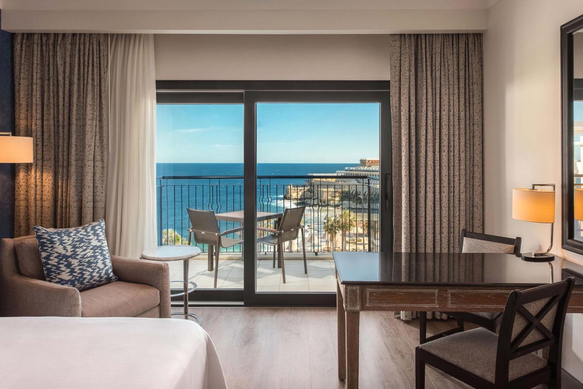 Superior Deluxe Sea View 2 Queen Beds