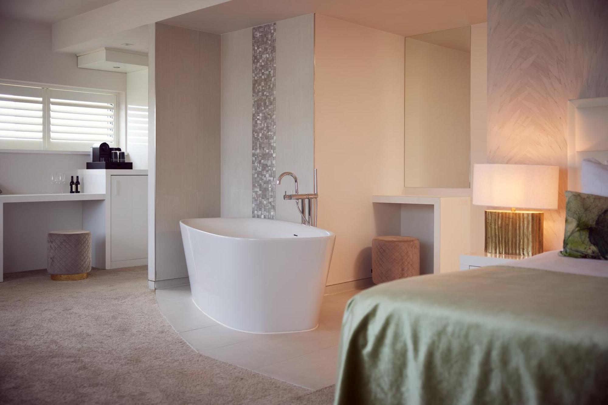 Amethyst Quartz Suite