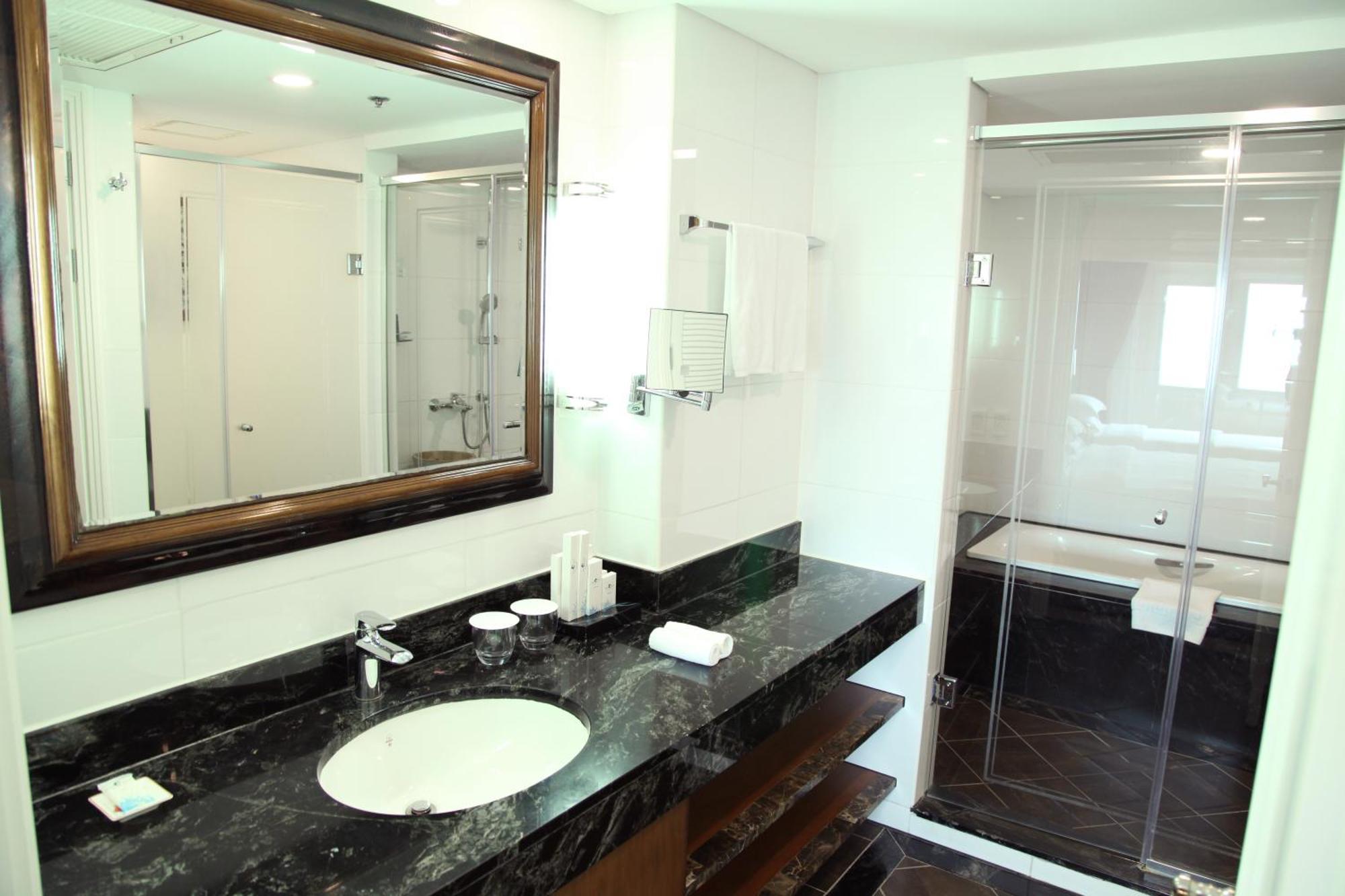 Mactan One-Bedroom Suite