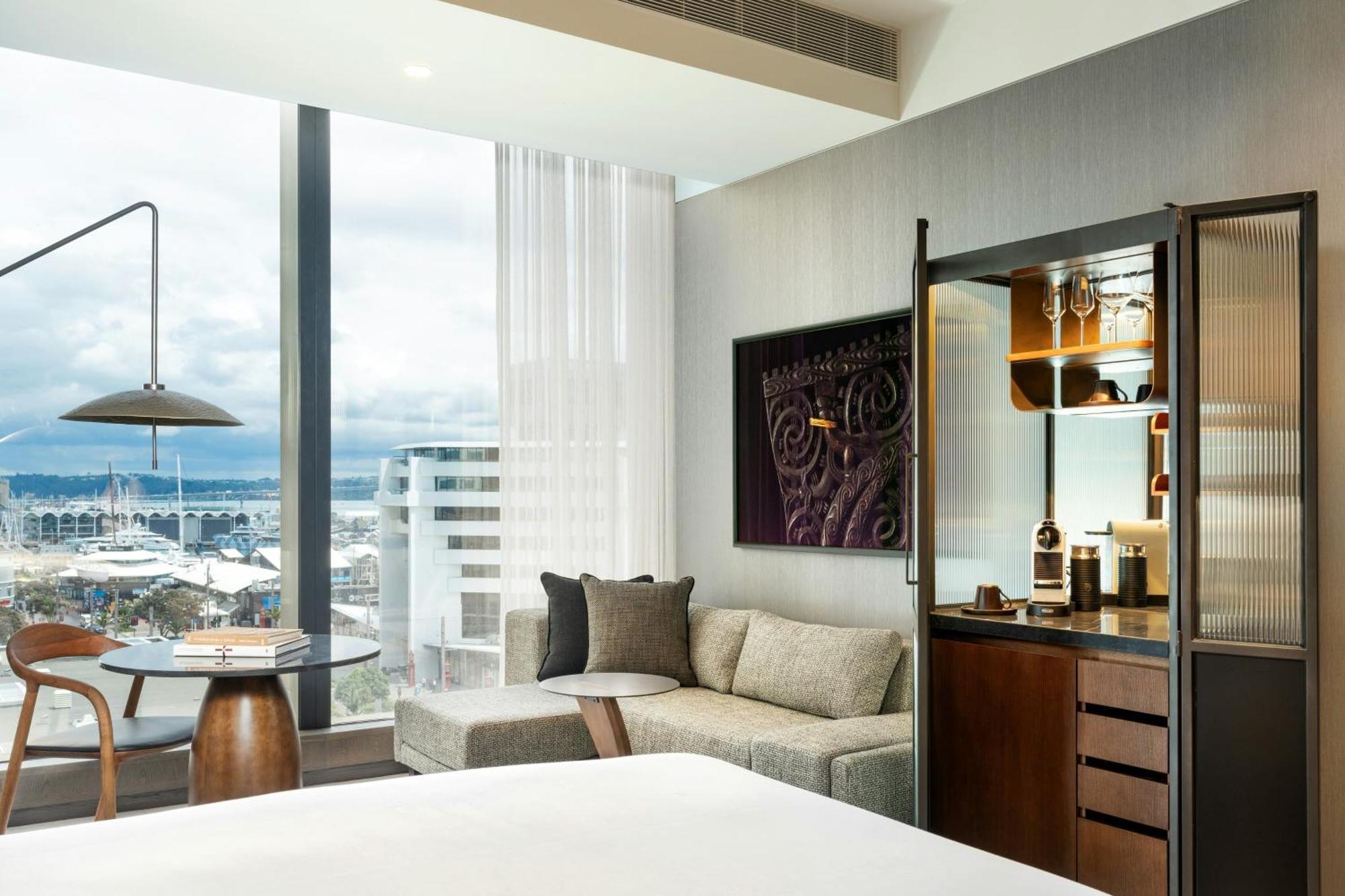 Classic King Room City View