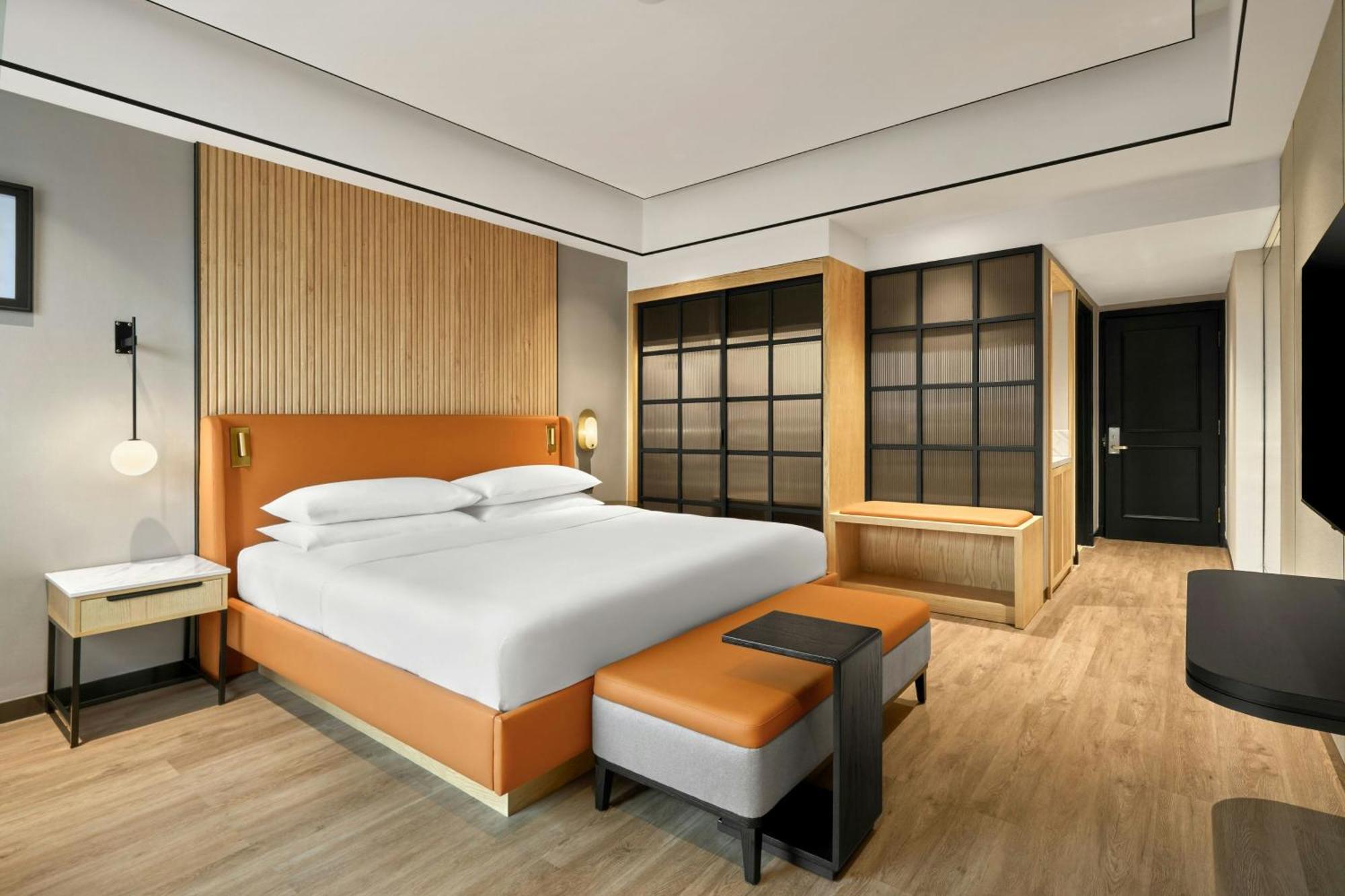 Grand Deluxe King Guest room 1 King High floor