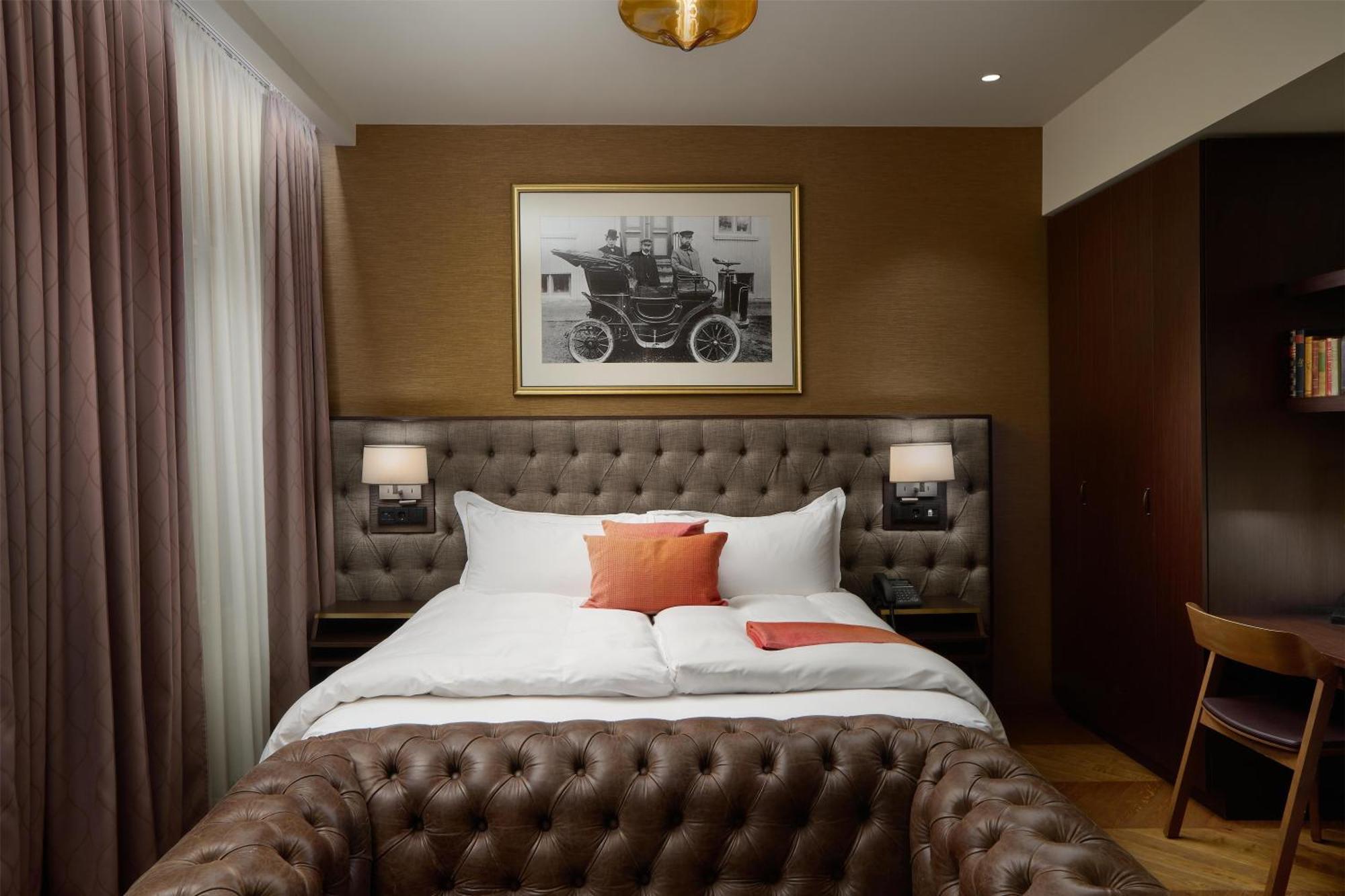 Deluxe King Room