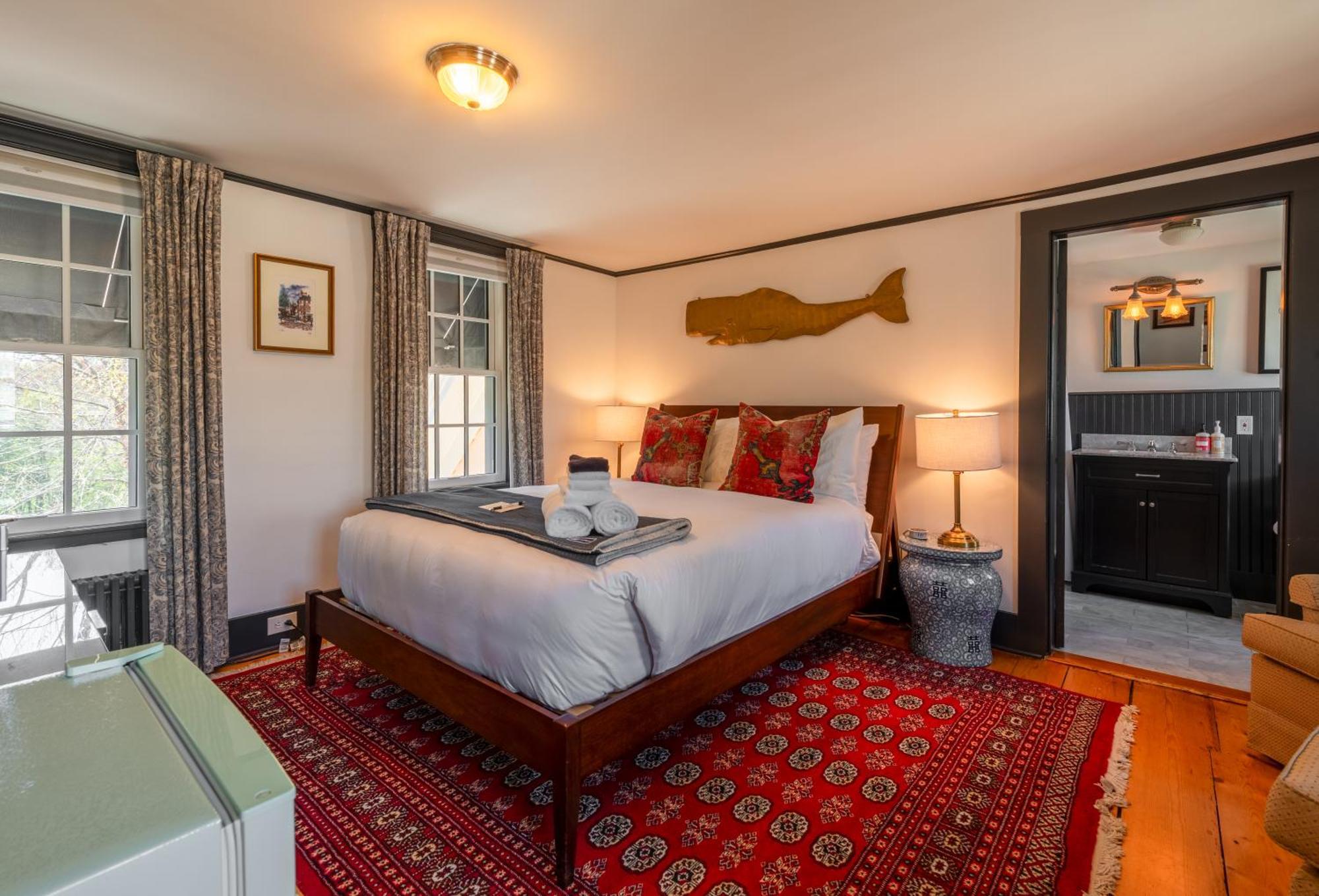 Deluxe Double Room Bath