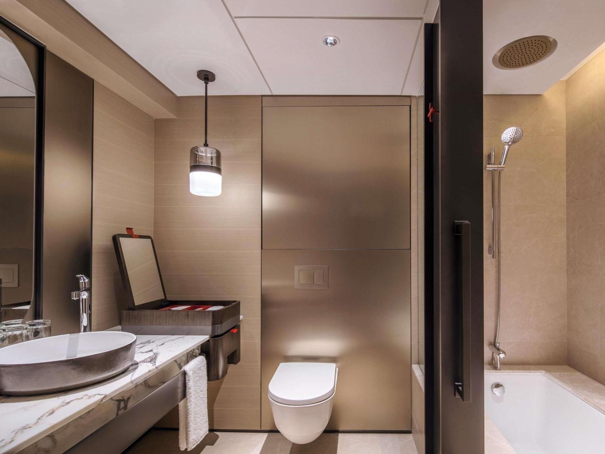 Premier Marina Bay mit 1 Kingsize-Bett, Balkon und Blick auf die Marina Bay