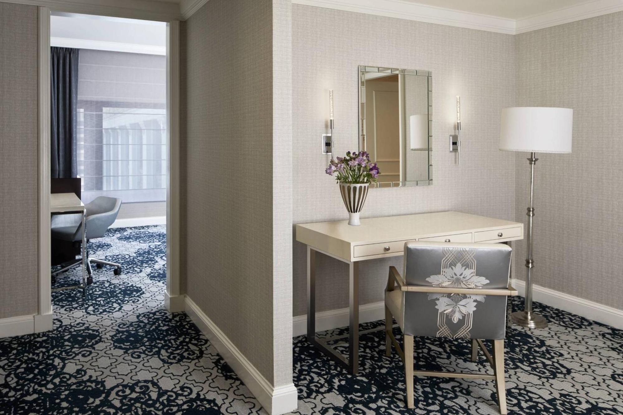 Grand Deluxe King Room