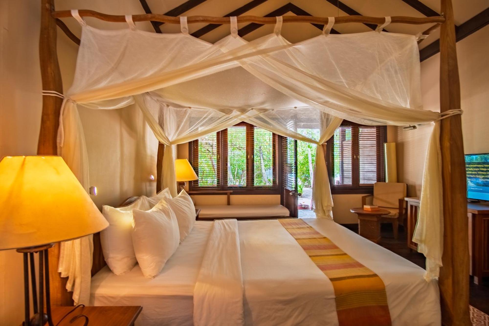 Deluxe Villa Beach View