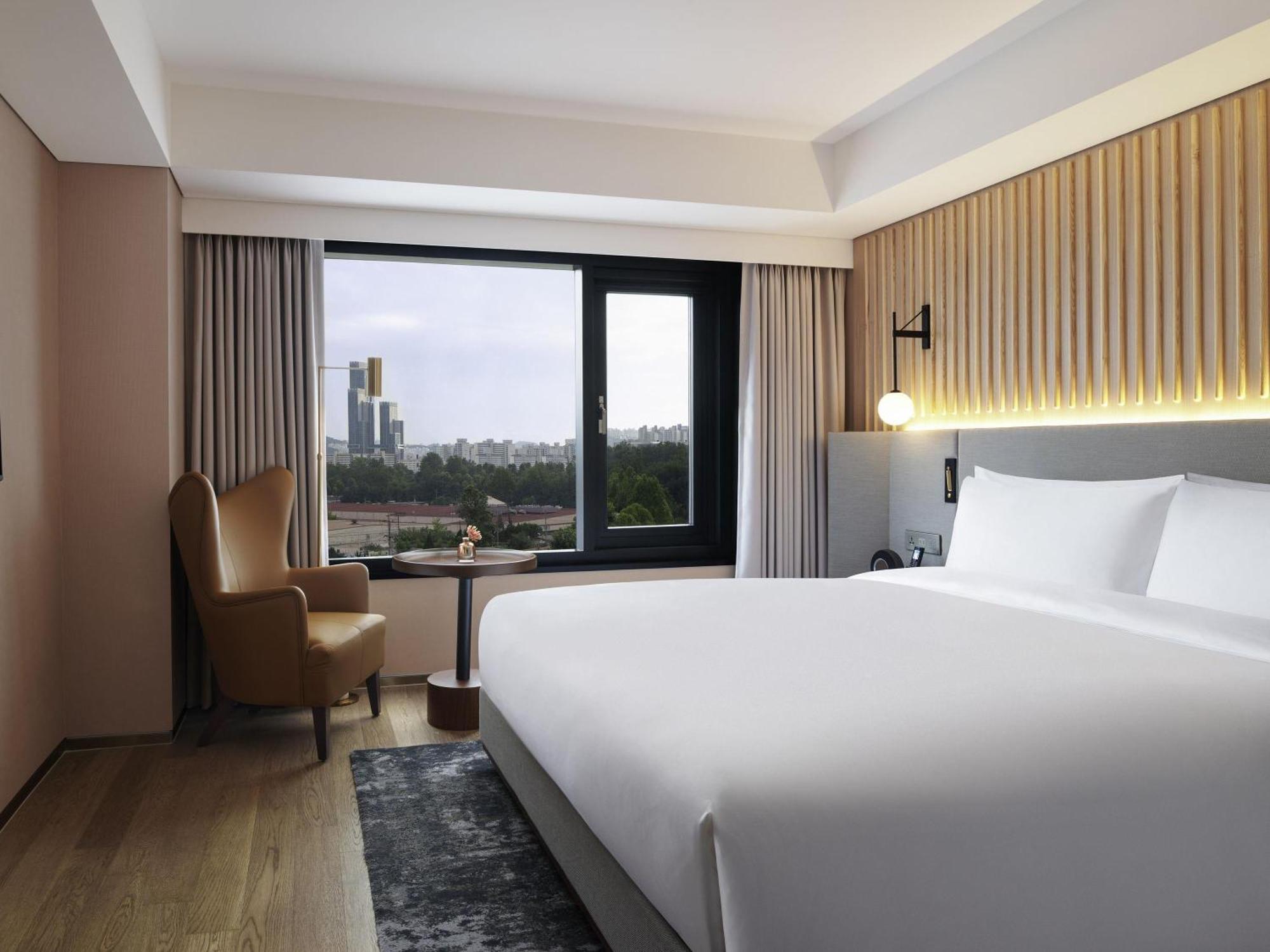Signature King Room