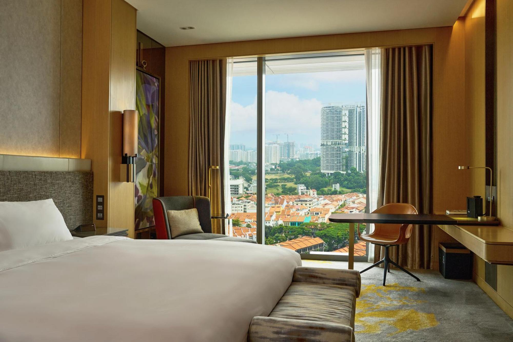 Luxury Room 1 King Bed Heritage View