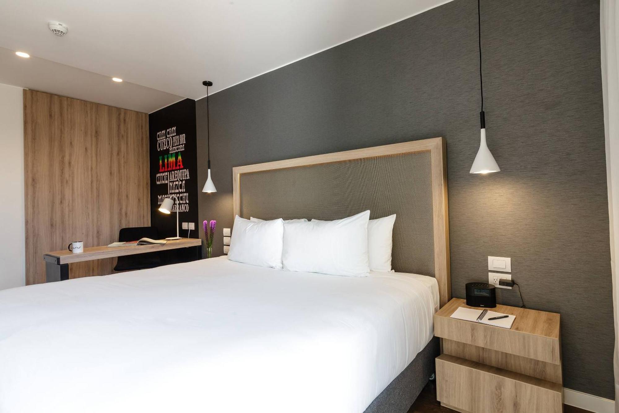The Innside Room King Bed