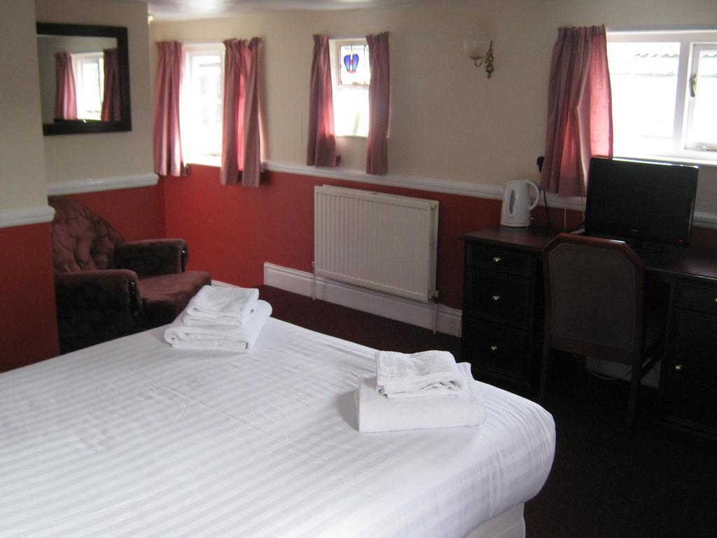 Honeymoon Suite