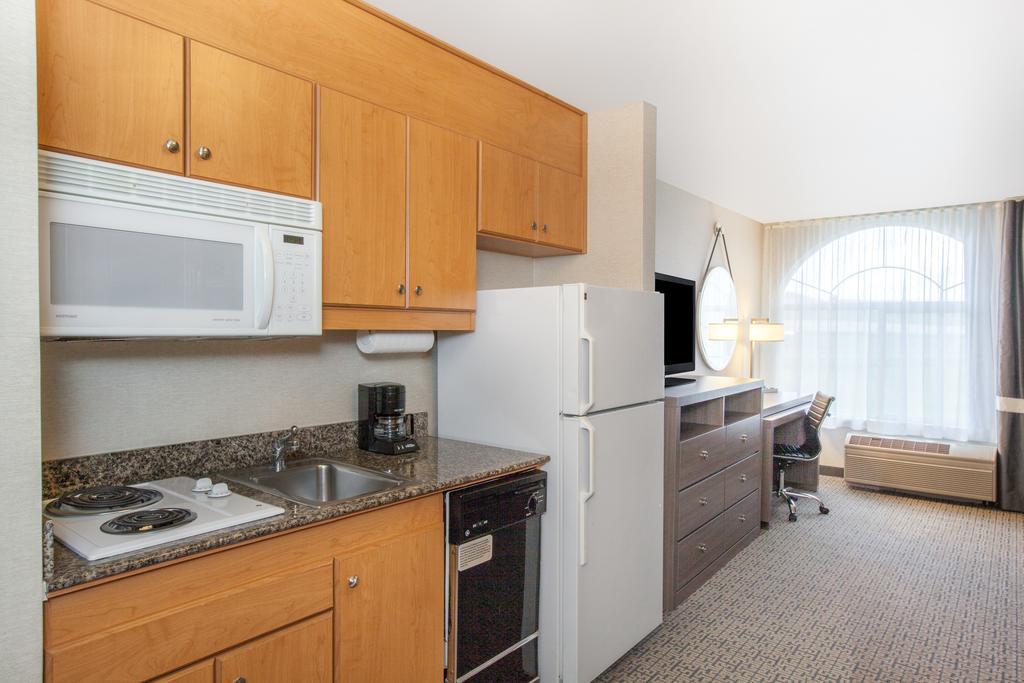 2 Queen Beds, Kitchen Studio, Non-Smoking
