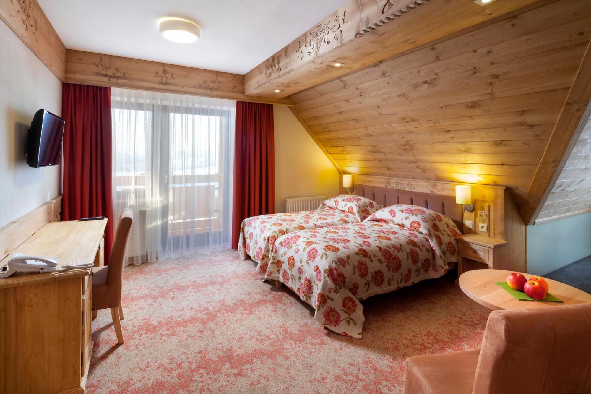 Standard Double or Twin Room unlimited access to Terma Bania,653588718:JPEG