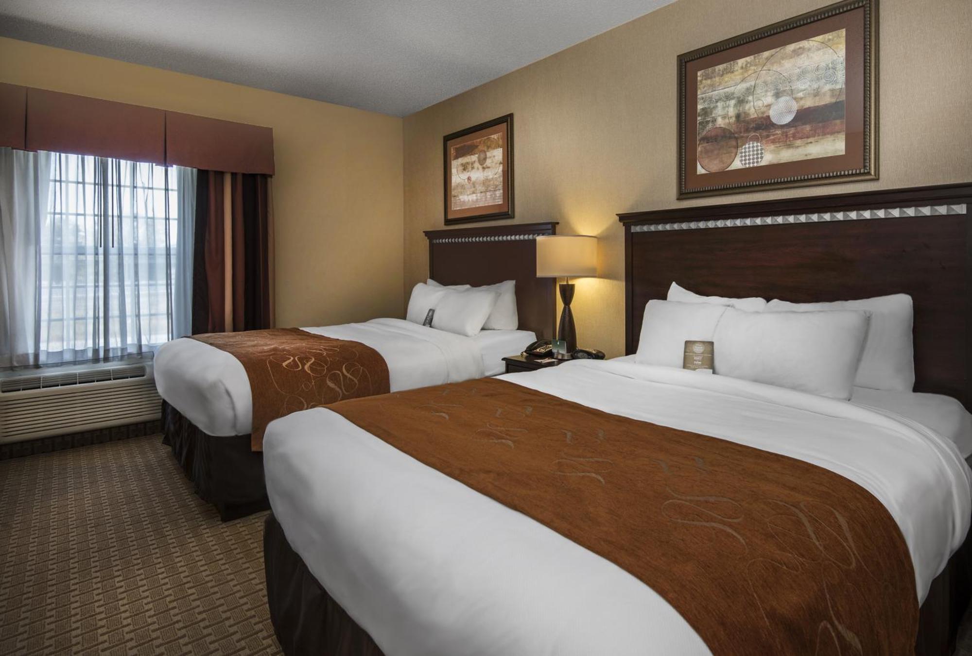 Queen Suite with Two Queen Beds - Non-Smoking