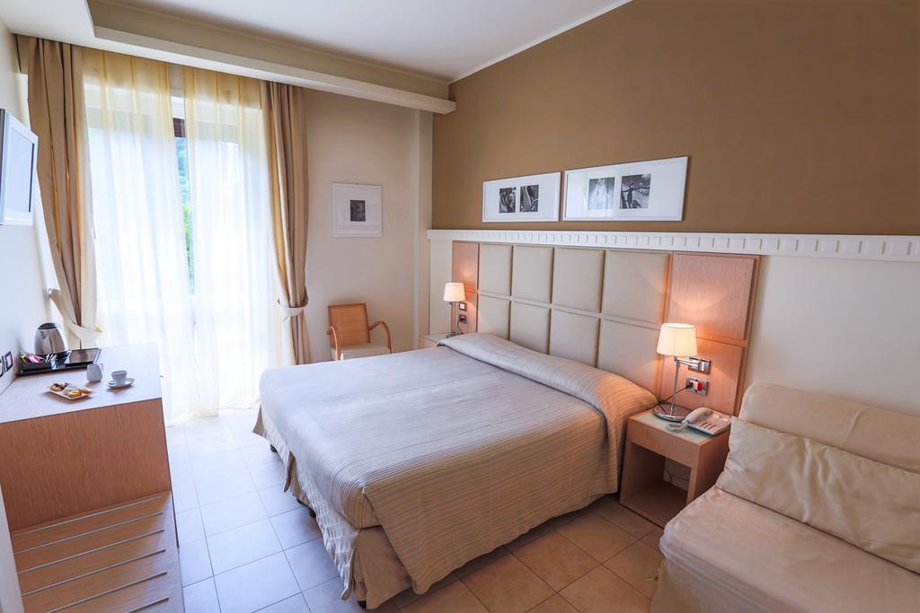 Superior Double or Twin Room,378987847:JPEG