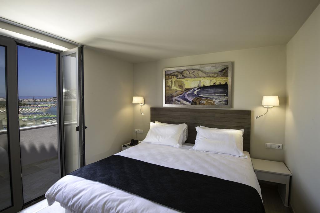 Two-Bedroom Suite Sea View