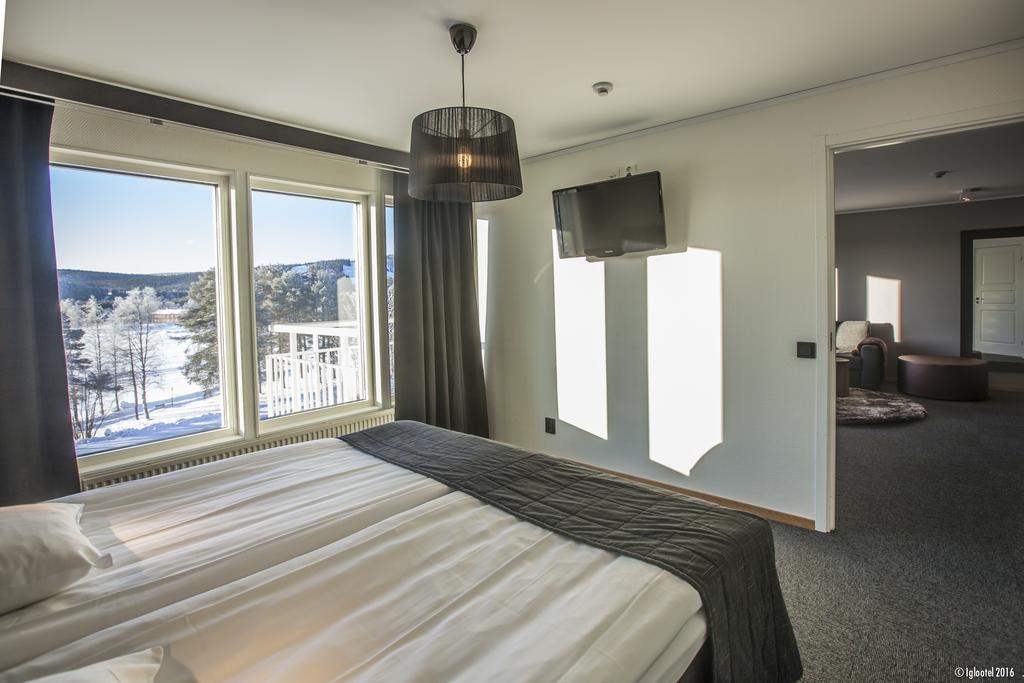 Large Suite Balcony,228458660:JPEG