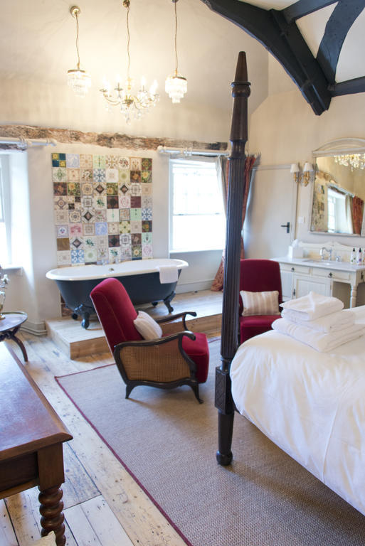 Superior Double Room with Four Poster Bed