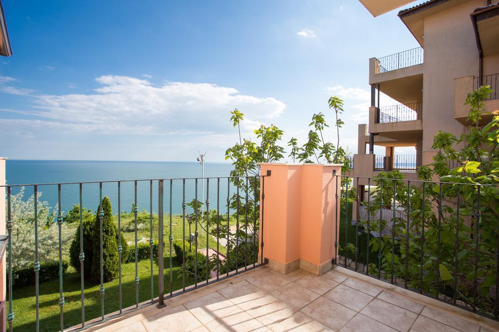 Three-Bedroom Apartment Balcony Sea View