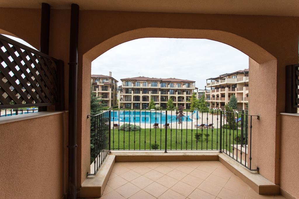 Studio Balcony Pool View