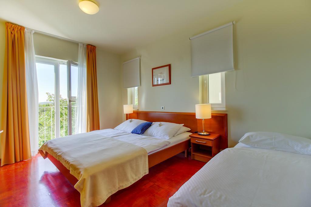 Dreibettzimmer