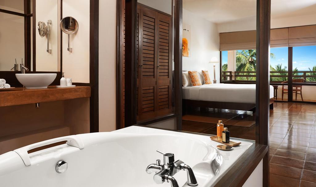 Deluxe Twin Room Sea View at Center Point Black Coral & at Seaside Social restaurants,1626355446:JPEG