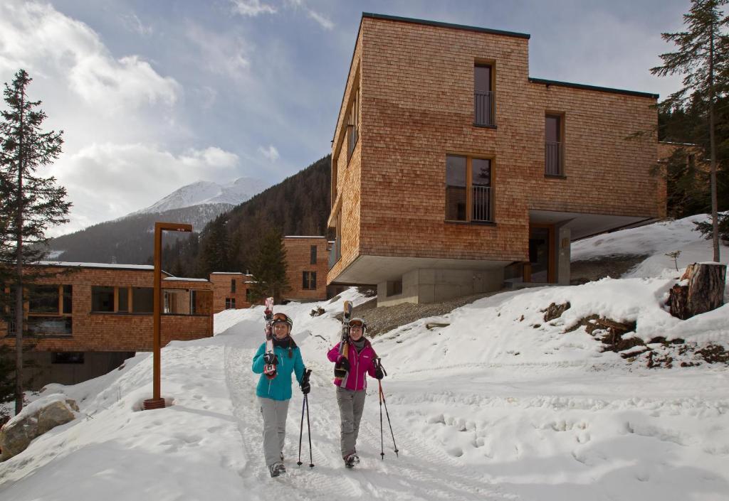Classic Chalet,31040642:JPEG